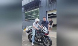 最新自动挡摩托车爆料,科技革新，驾驭未来